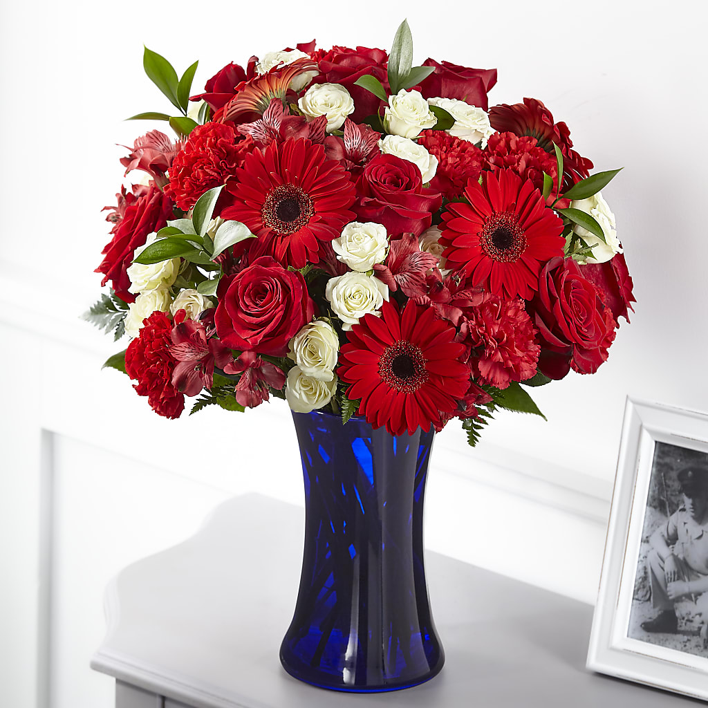 Hearts Embrace Bouquet – Hawes Florist Llc, Maynard MA