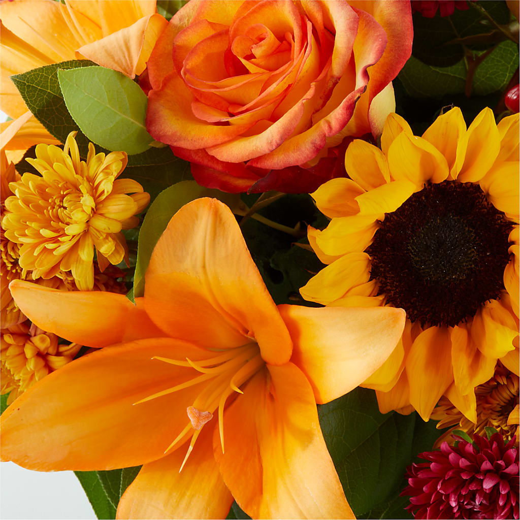 Grateful Centerpiece –  Hawes Florist Llc, Maynard MA