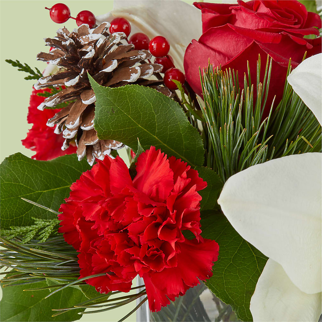 Glistening Icicles Bouquet –  Hawes Florist Llc, Maynard MA